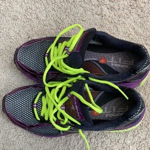 Woman’s Brooks Ravenna 4